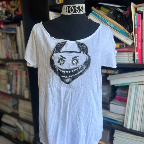 Hand Painted Tee - Picture 8 of 8